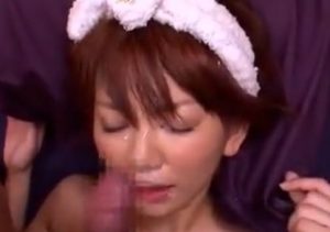 ドバドバ顔射されちゃヘアバンドが似合うお姉さんｗ