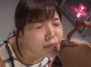 葵つかさが黒人のチンポをフェラしてたっぷり顔射されちゃうｗ