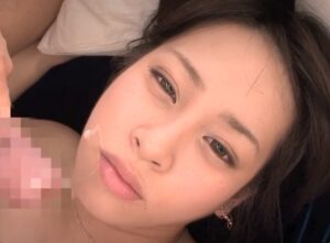 瀬乃ゆいかにどぴゅっと顔射！カメラを見つめながらかけられるｗ