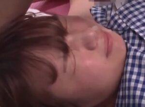 心優しい保育士さんがMM号でマザコンチンポに顔射されるｗ