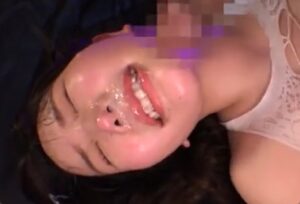 弓乃りむにぶっかけ顔射！幸せそうな顔してますわｗ