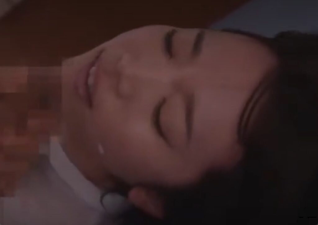 ゲリラ豪雨で帰宅困難になった美少女JKが学校で教師とヤっちゃうｗ