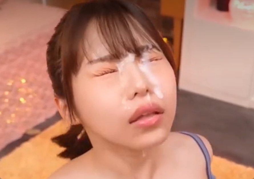 早坂ひめがフェラから大量顔射!見事な受けっぷりですw