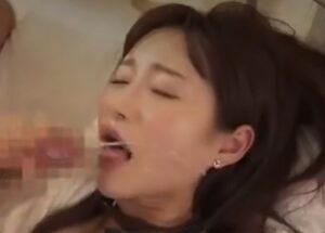 顔面にザーメンをぶっかけられた後に夢中でお掃除フェラする天使もえｗ